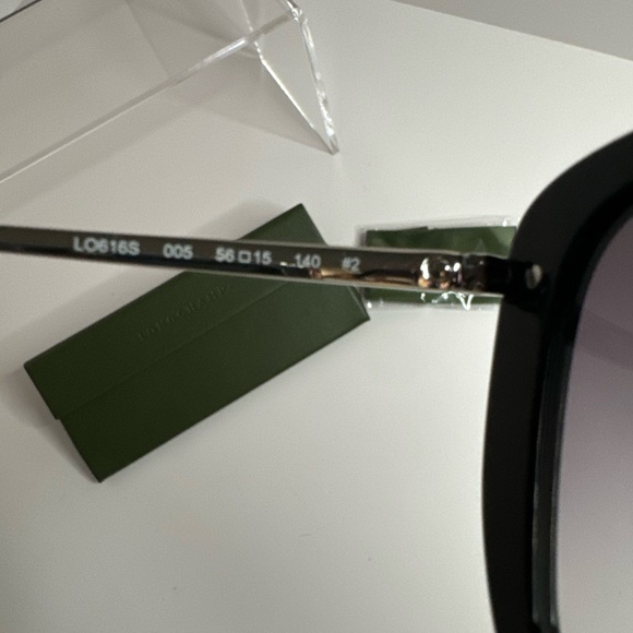 Longchamp New Sunglasses with Hard Case & Cleaning Cloth - Picture 8 of 12